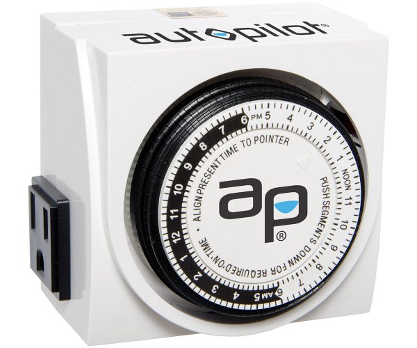 Autopilot dual-outlet analog grounded timer, 1725w, 15a, 15-minute on/off, 24 hour